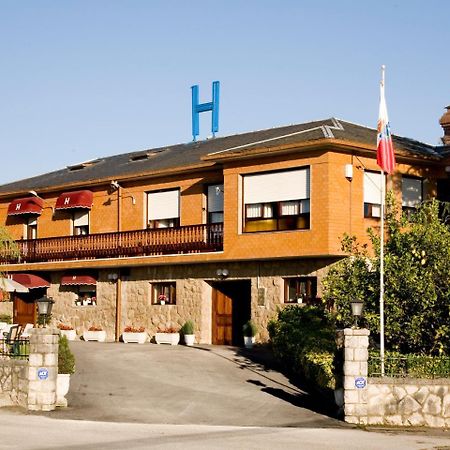 Hosteria Los Sauces Maoño Exterior foto